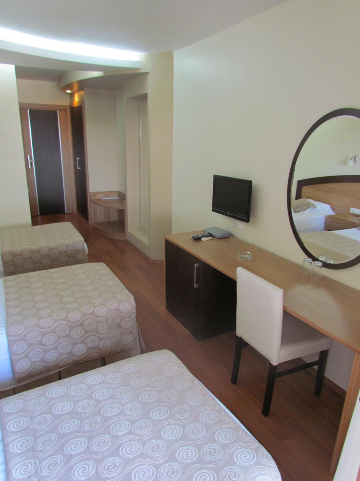 Berksoy Hotel แบร์กามา ภายนอก รูปภาพ