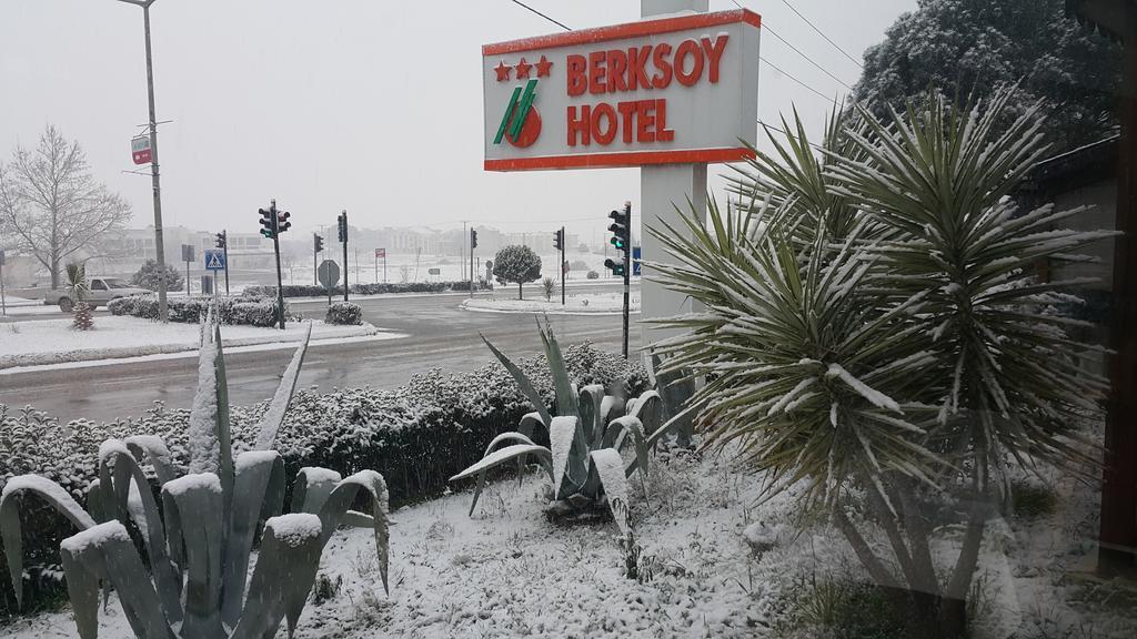 Berksoy Hotel แบร์กามา ภายนอก รูปภาพ